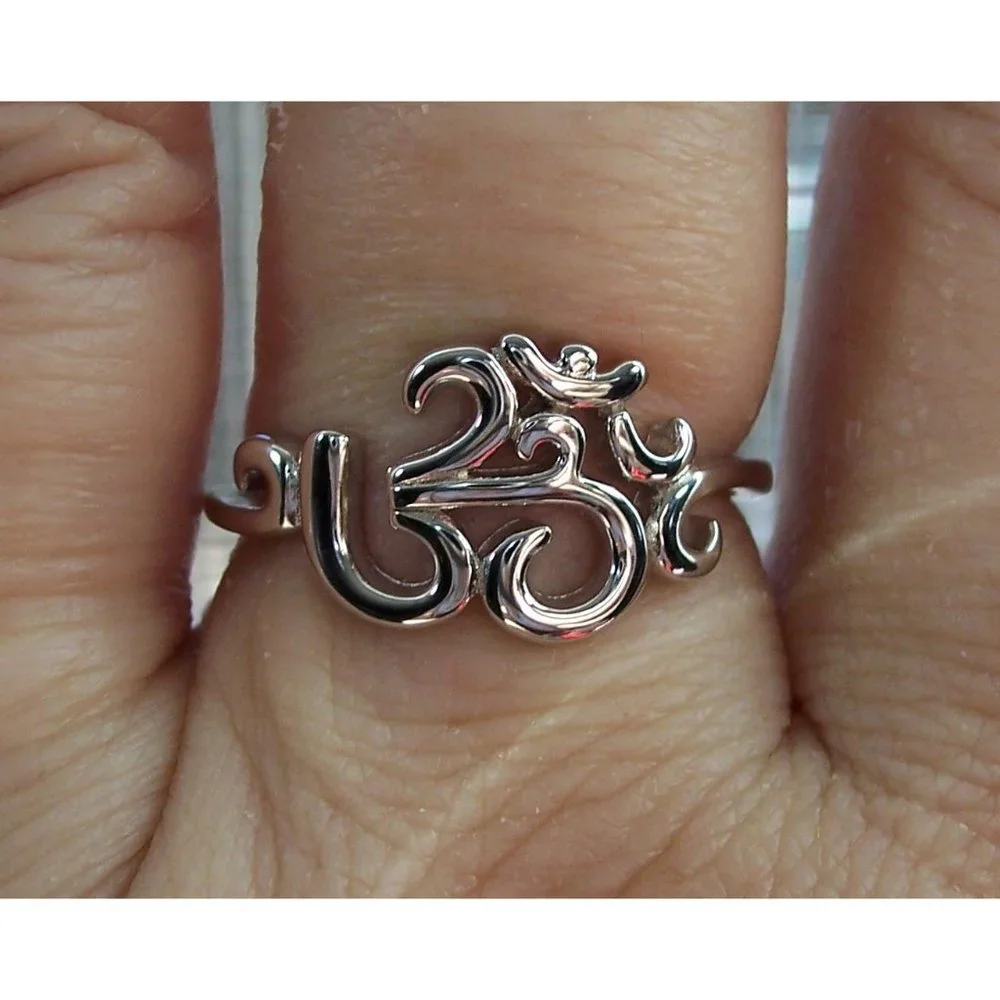 925 STERLING SILVER Om Symbol Ring - Picture 10 of 16